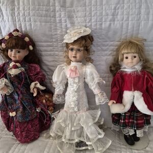 Elegant 26 Doll Collection
